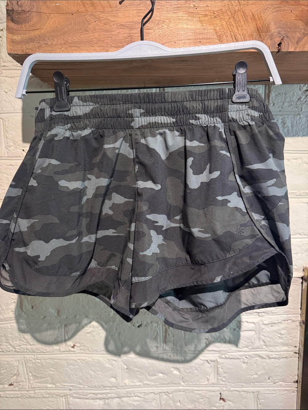 Athleta Women’s Camo Athletic Shorts - Black & Gray